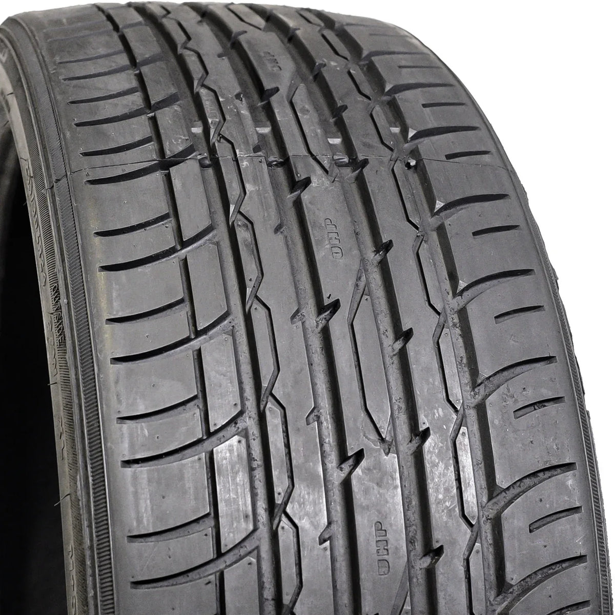 Advanta  -01 275/40ZR20 275/40R20 106W  / High Performance Tire
