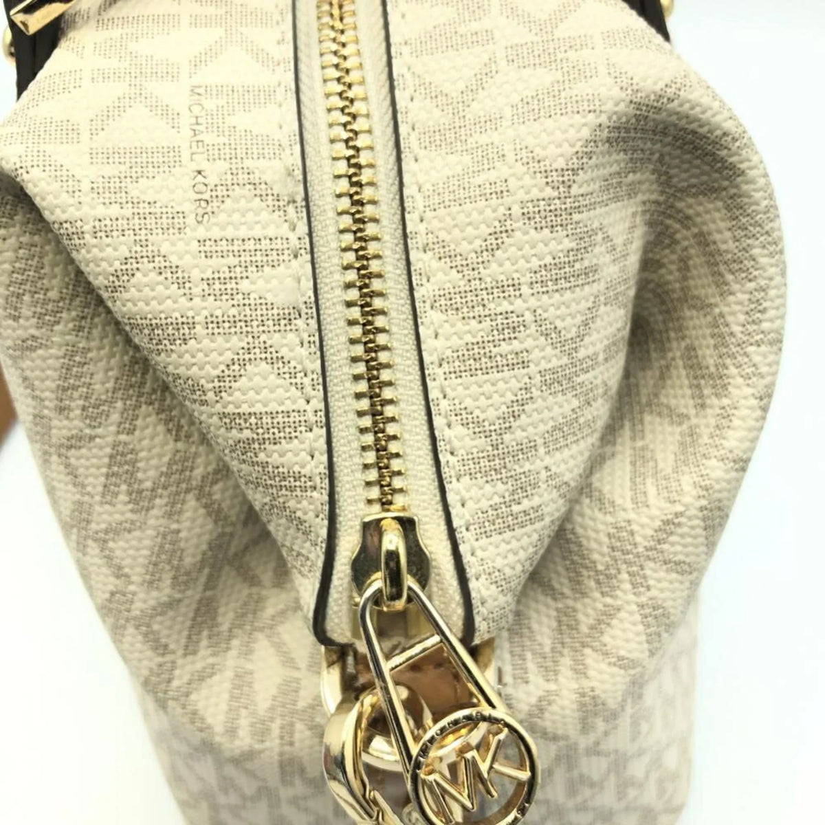 Pre-Owned   Handbag Michael Kors (Like New)